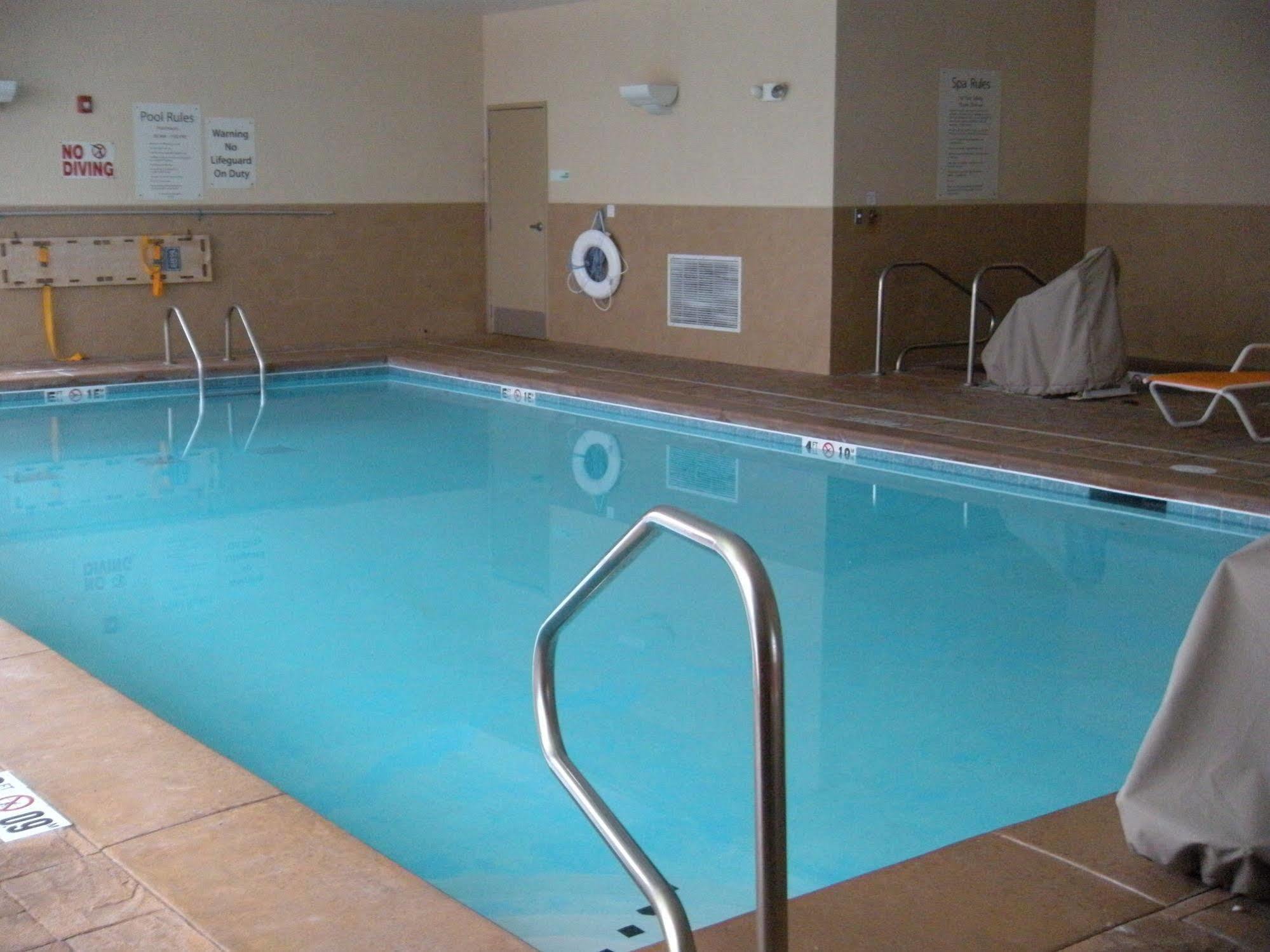 Hotel & By Ihg Lima