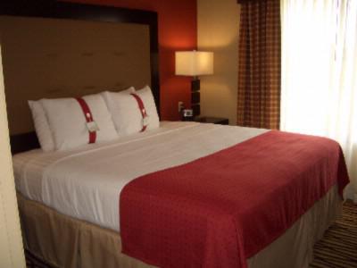 & By Ihg