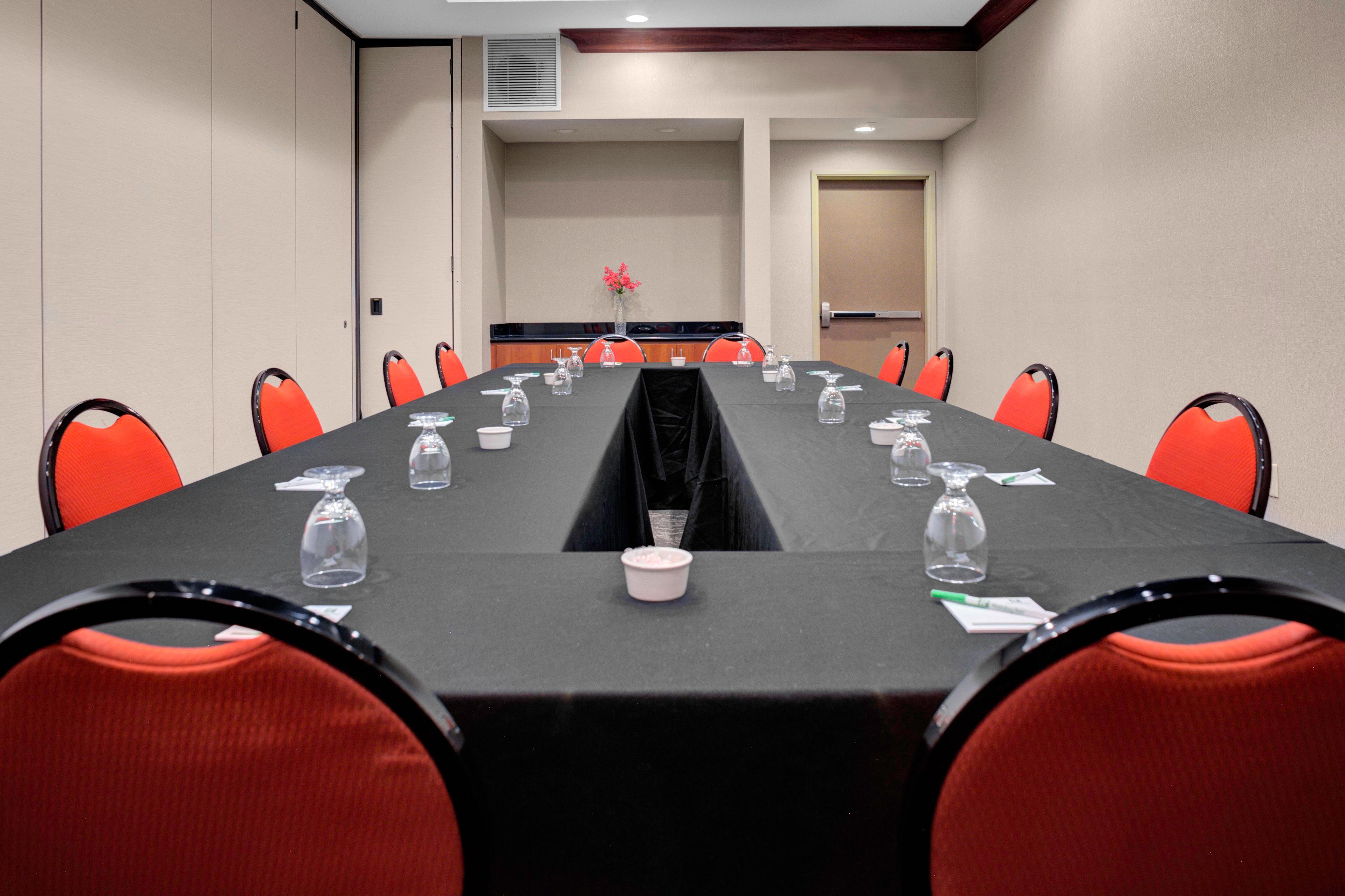 Hotel & By Ihg Lima